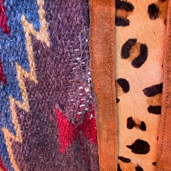 Chloe & Lex Wool Bohemian Multicolor Tote Bag - Picture 4 of 5